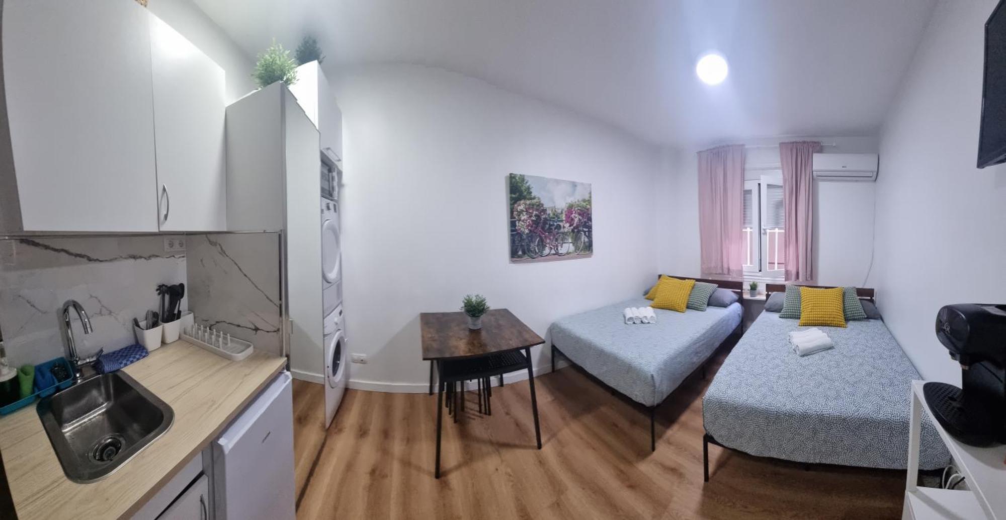 #1 Mini Studio Lovely Granvia Especial Grupos Мадрид Екстериор снимка
